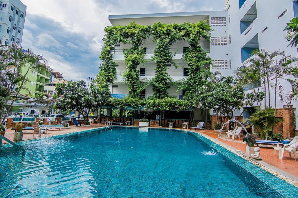 Sutus Court 4 Hotel Pattaya Exterior photo