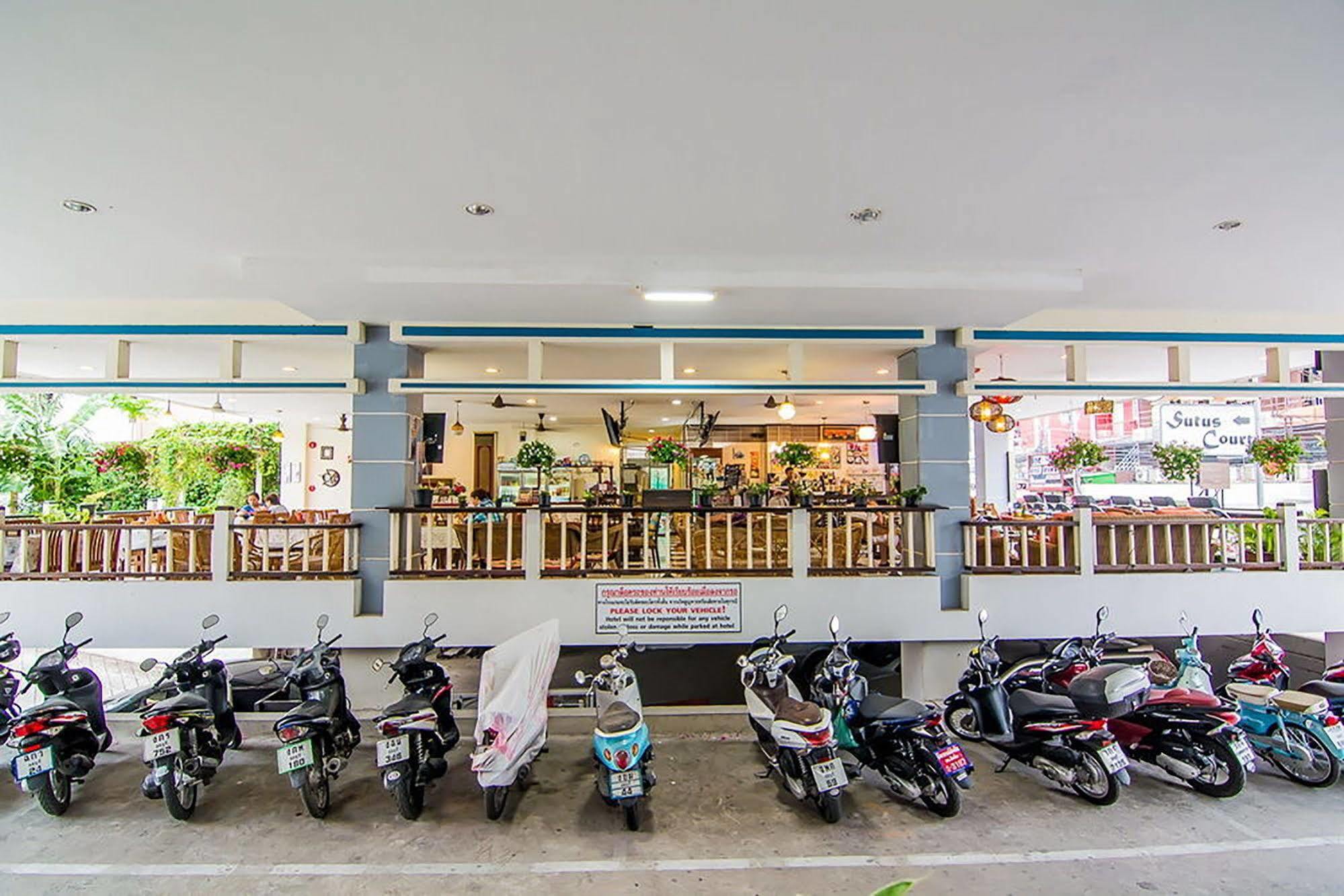 Sutus Court 4 Hotel Pattaya Exterior photo