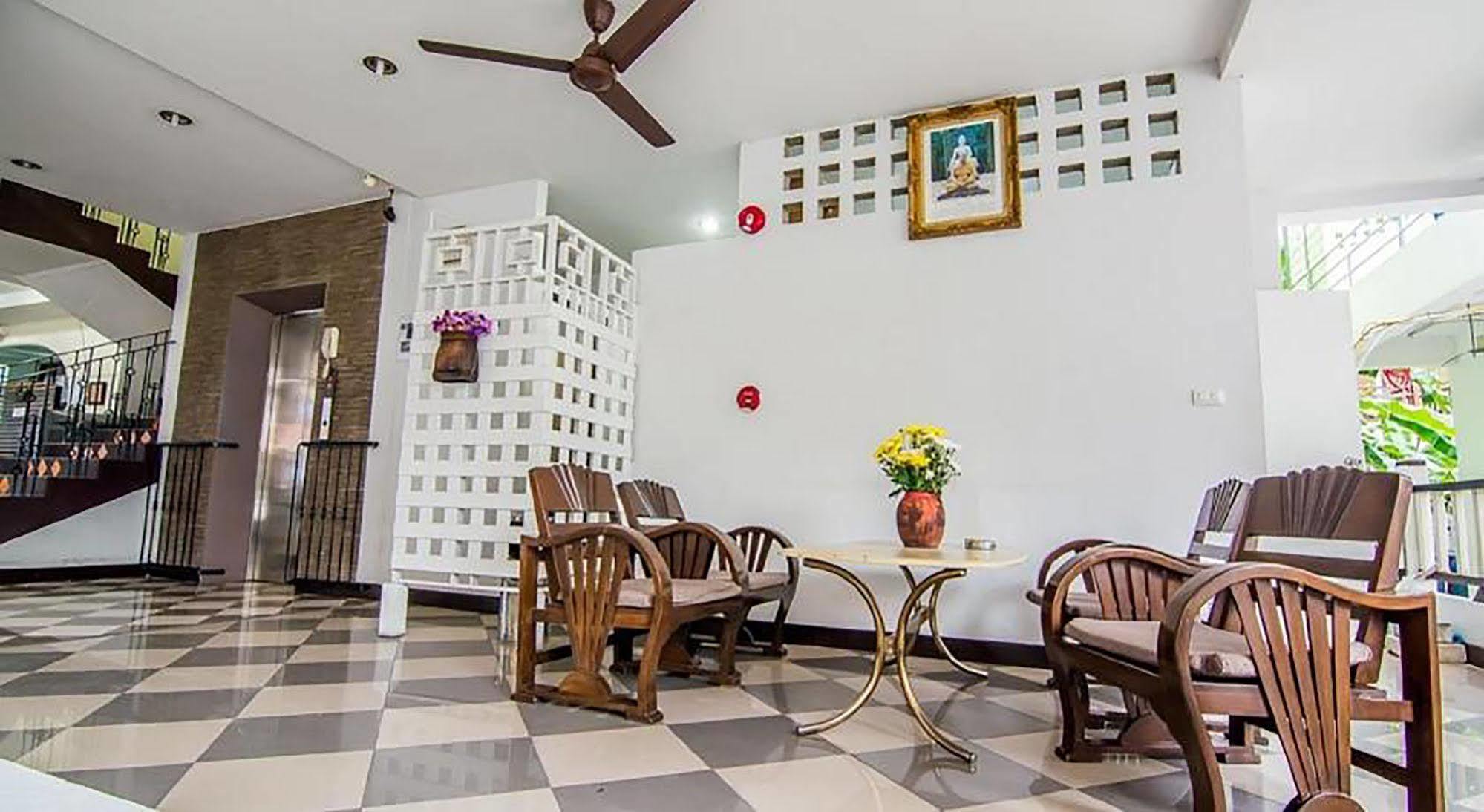 Sutus Court 4 Hotel Pattaya Exterior photo